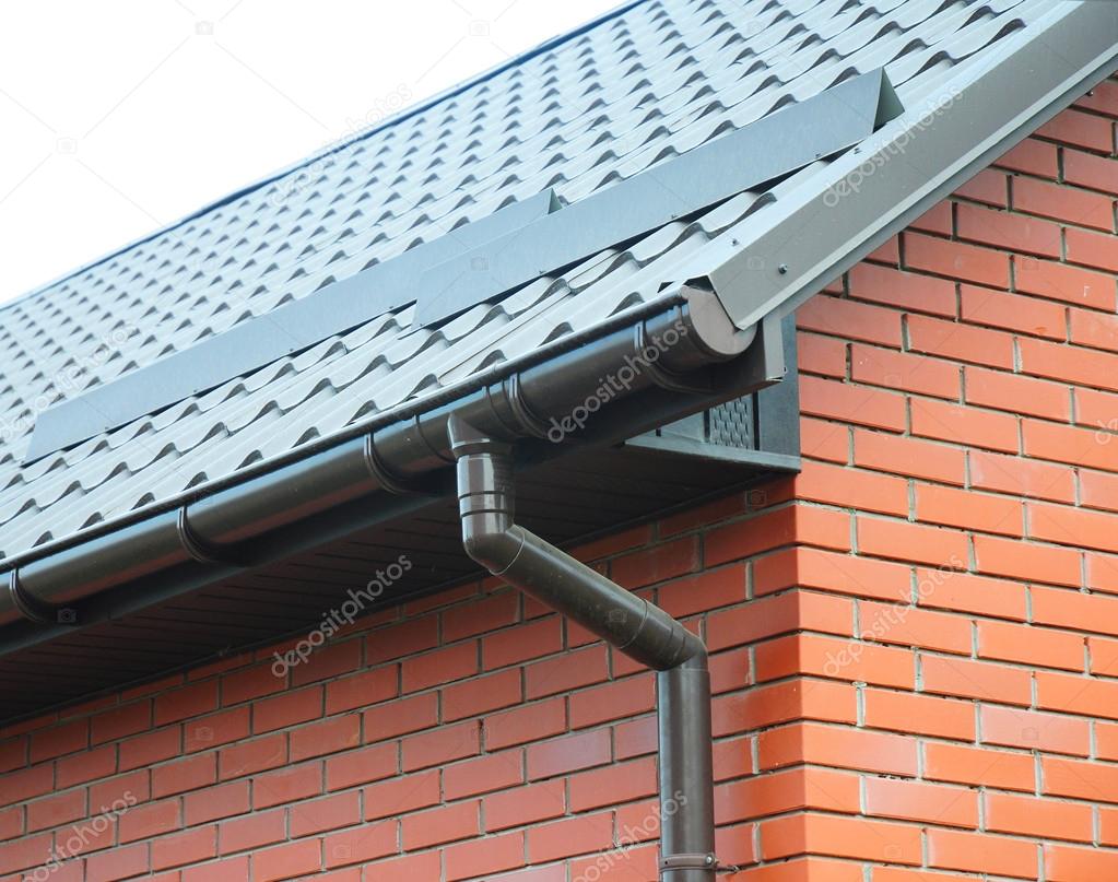 Reparatur einer Dachrinne